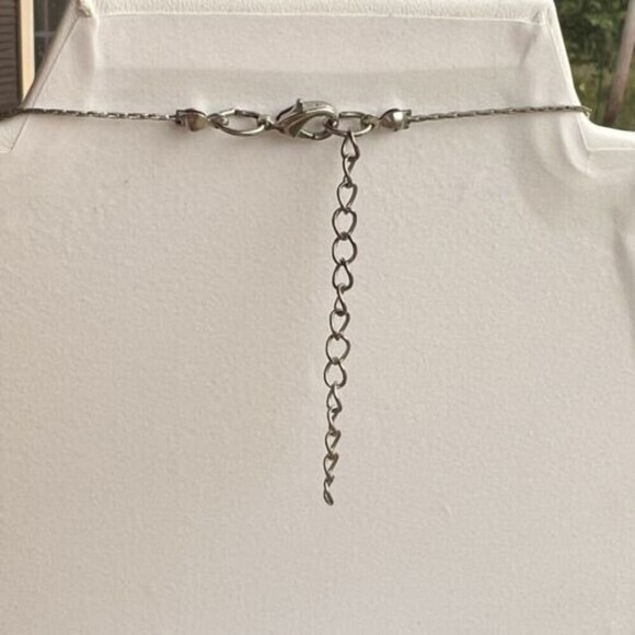 RED AND SILVER BEADED OPERA NECKLACE 26 in + 2.5 in ext - Picture 5 of 6